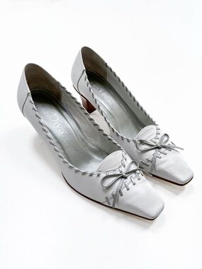 🤍 La Diva Square Toe Leather Heels in White and Silver 🤍